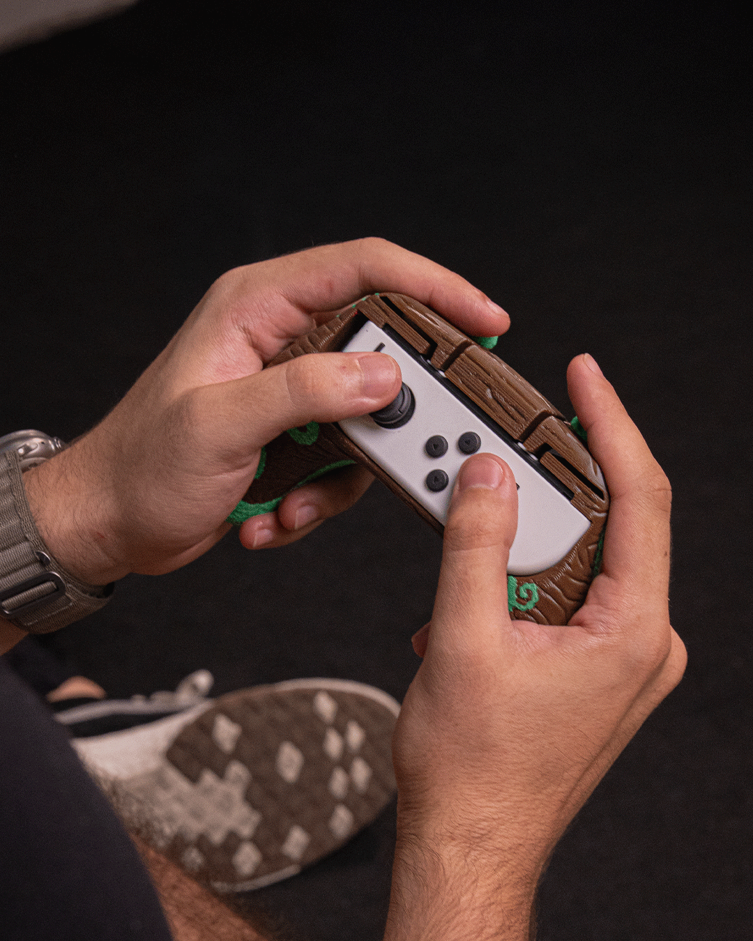 Mossy Shrine | Nintendo Switch Console-, en Controllerhouder