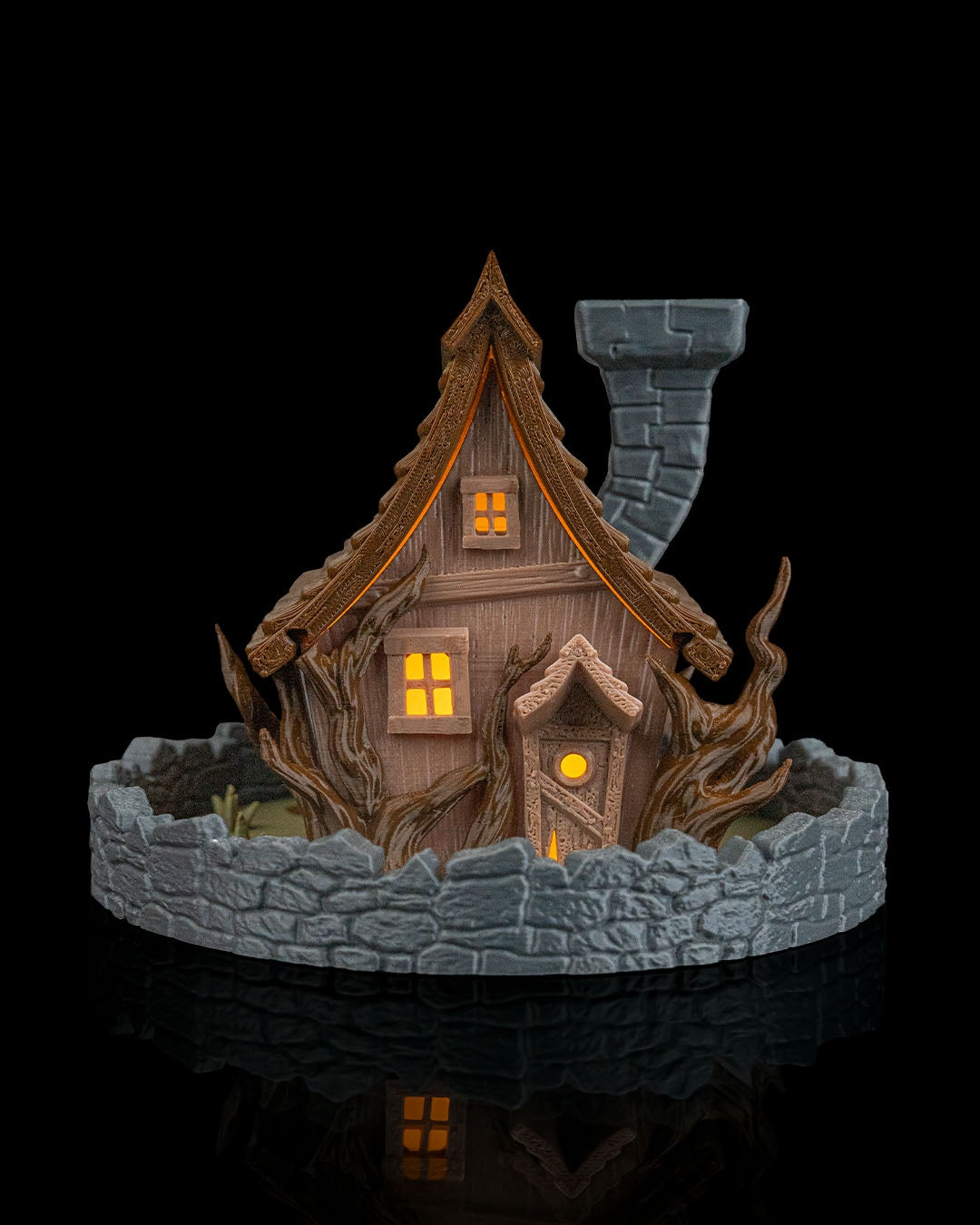 Ghost Manor | Tafel Lamp & Backflow Incense holder