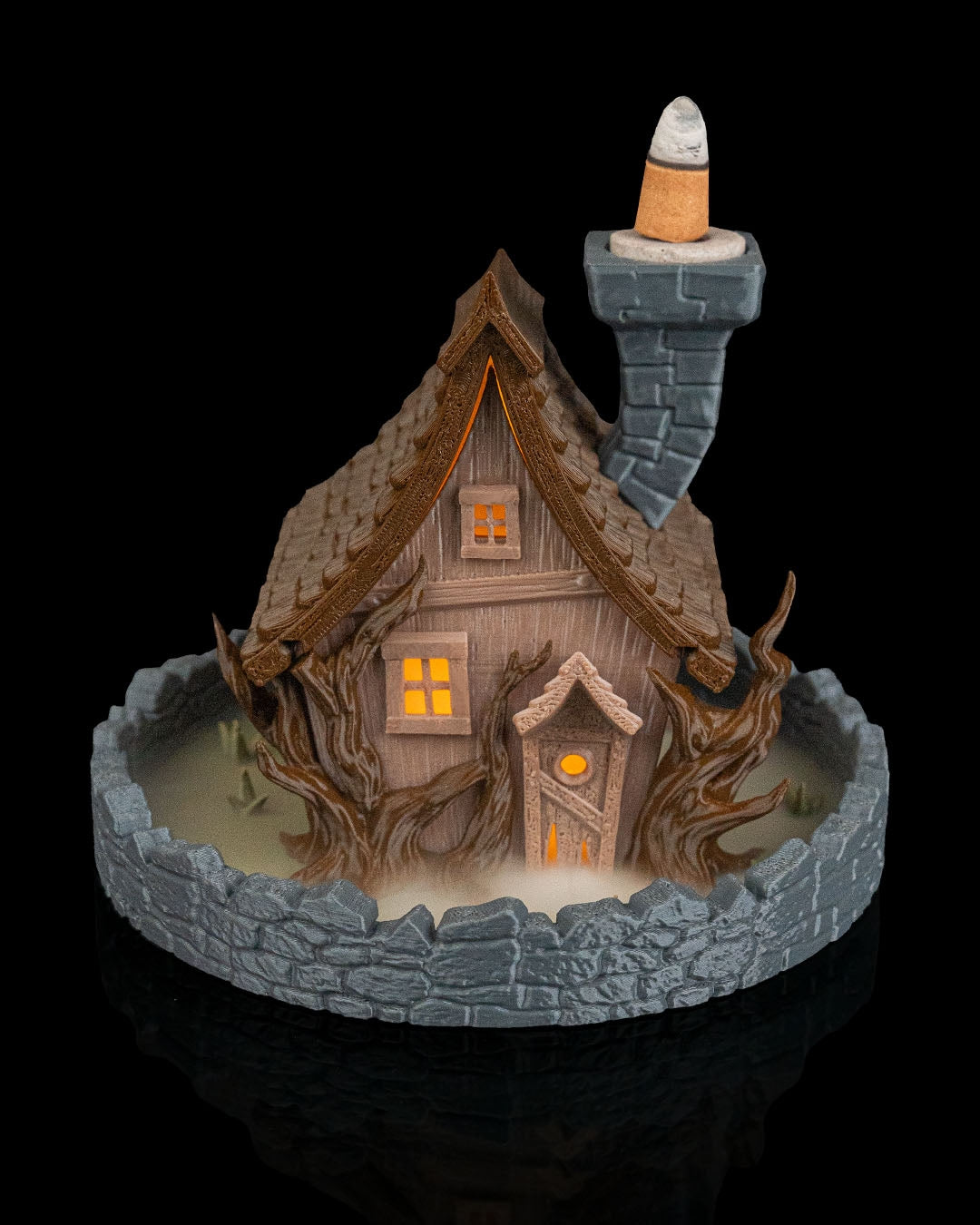 Ghost Manor | Tafel Lamp & Backflow Incense holder