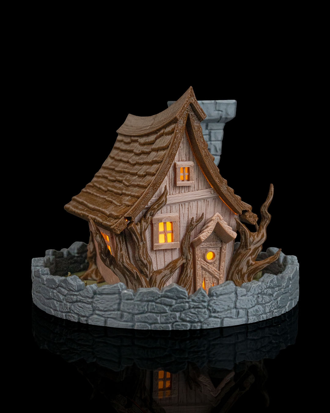 Ghost Manor | Tafel Lamp & Backflow Incense holder