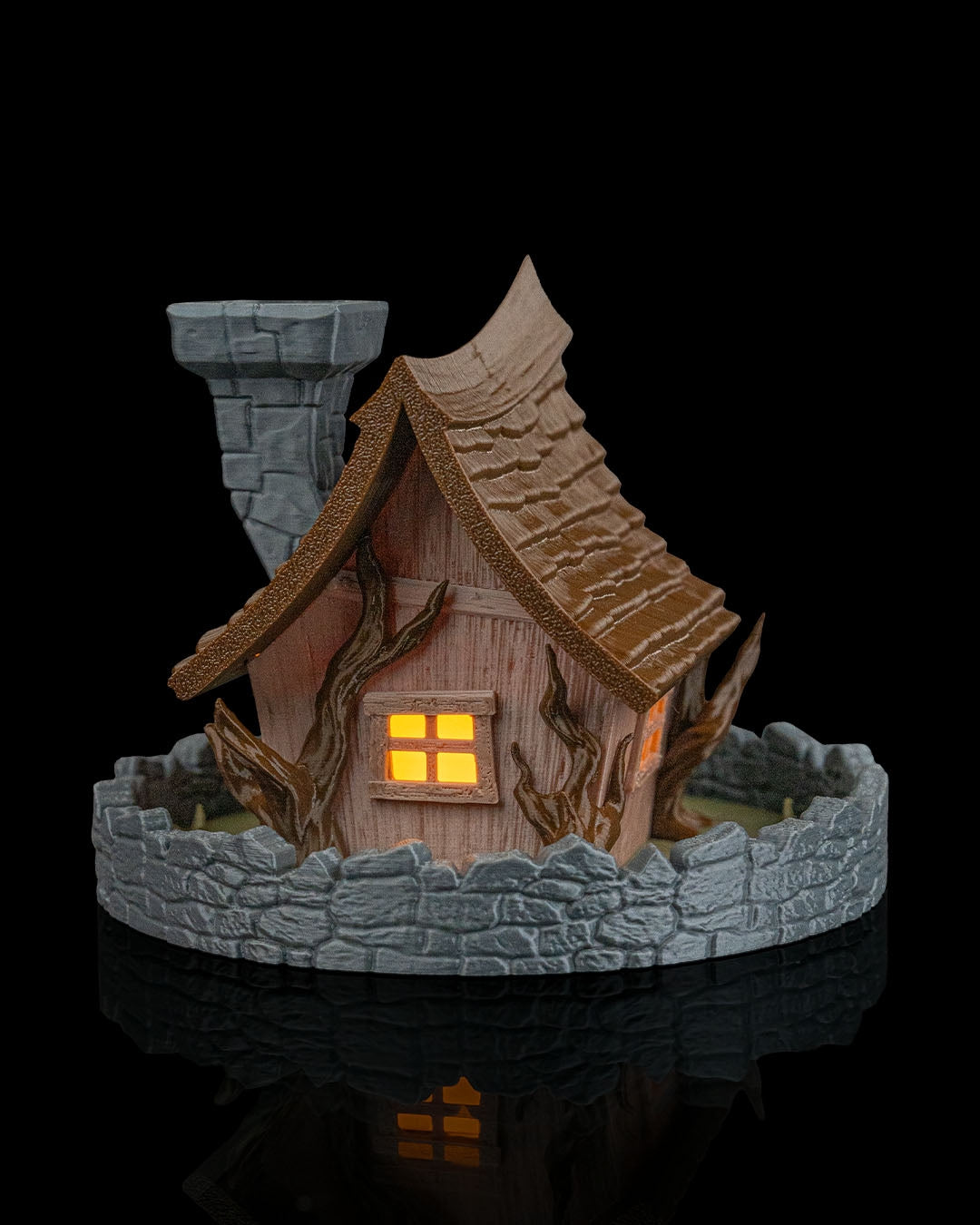Ghost Manor | Tafel Lamp & Backflow Incense holder
