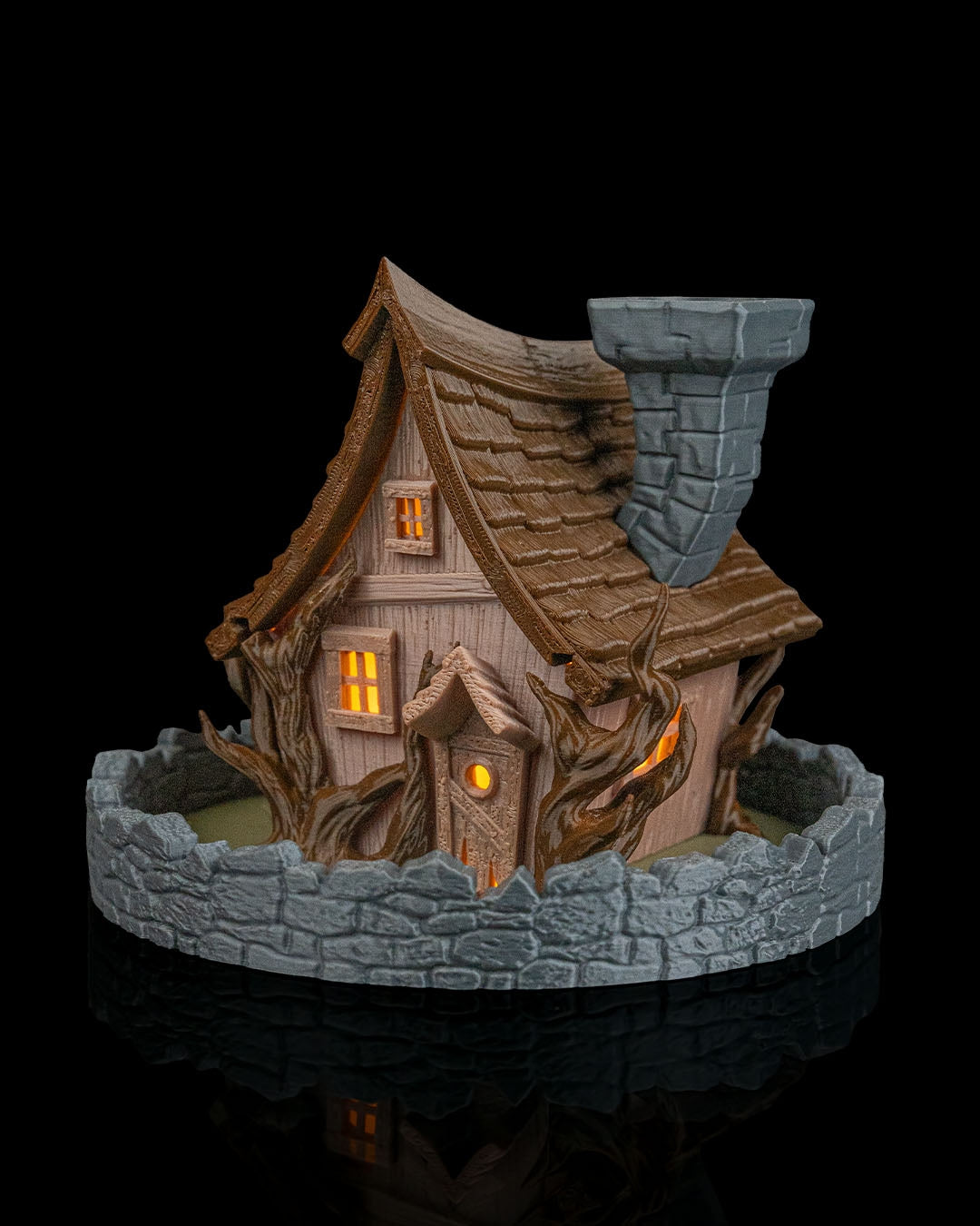 Ghost Manor | Tafel Lamp & Backflow Incense holder